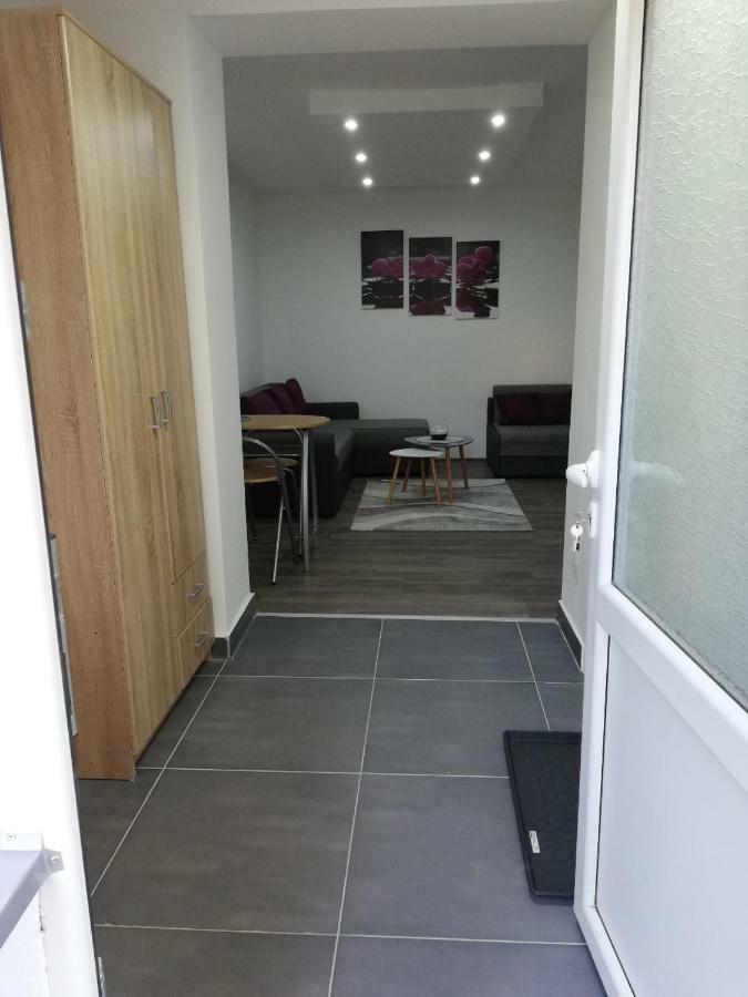 Rooms Jelena Zrenjanin Exterior photo