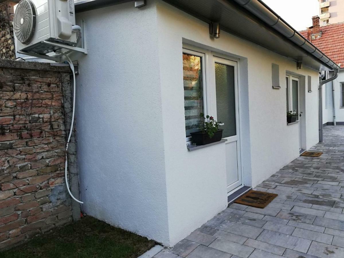 Rooms Jelena Zrenjanin Exterior photo