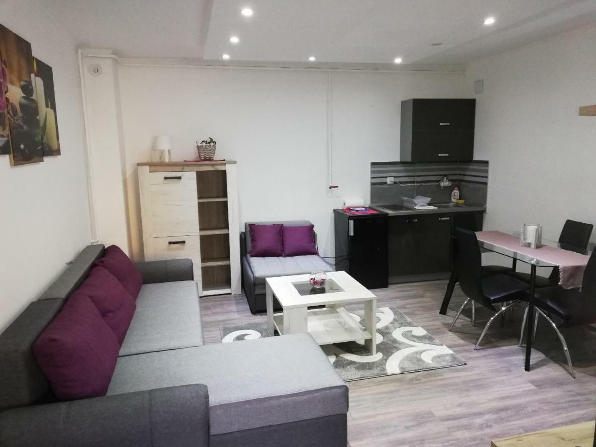 Rooms Jelena Zrenjanin Exterior photo